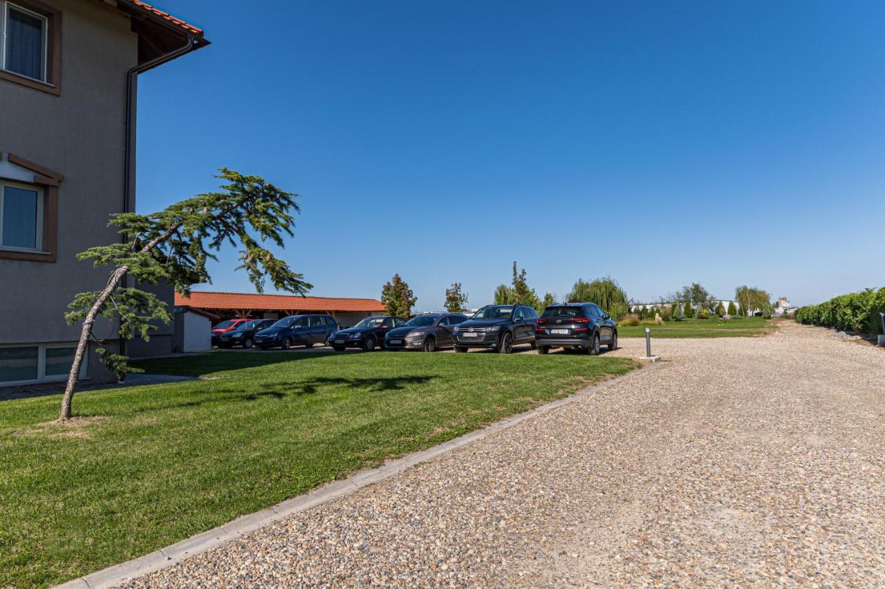 Stejarii Resort Ineu  Exterior foto