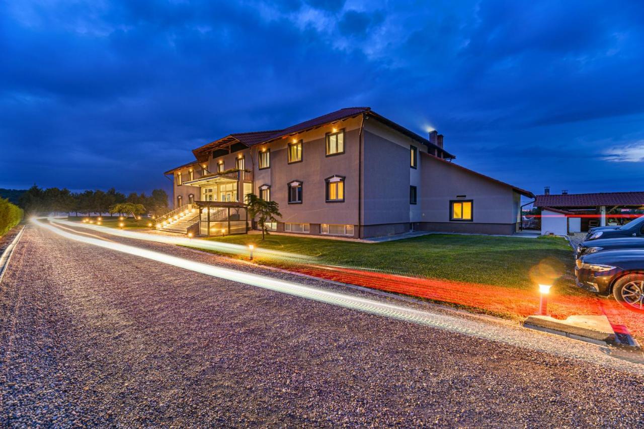Stejarii Resort Ineu  Exterior foto