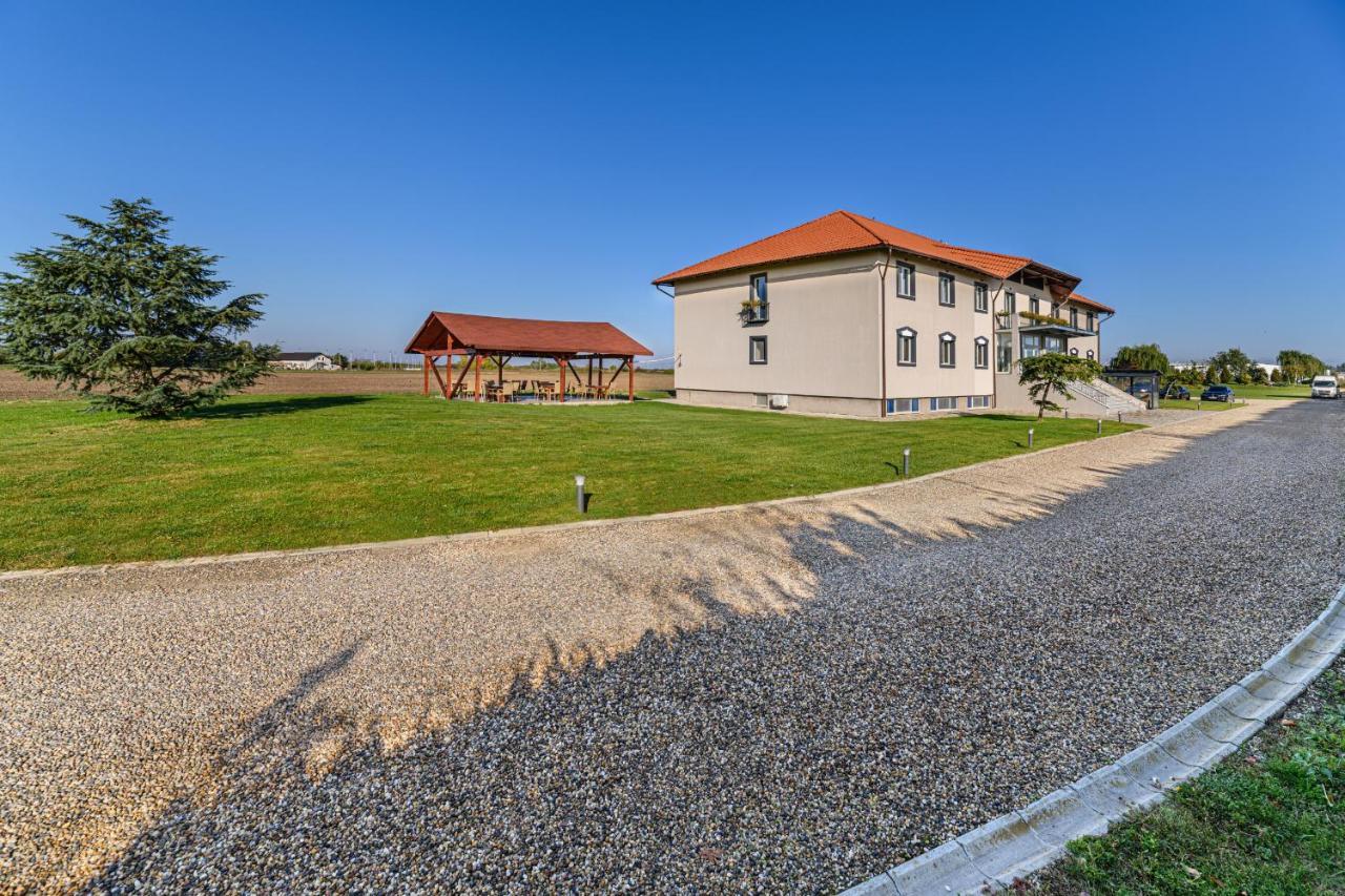 Stejarii Resort Ineu  Exterior foto